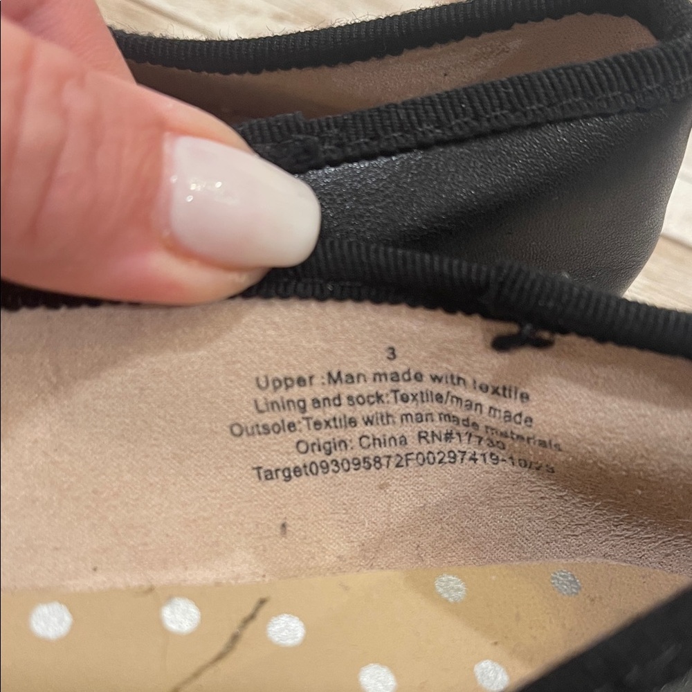Cat & Jack Black Ballet Flats with Bow Preloved - Picture 3 of 7